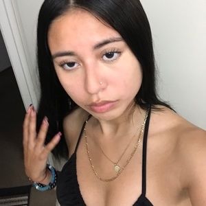 Meet your Posher, Nahomi